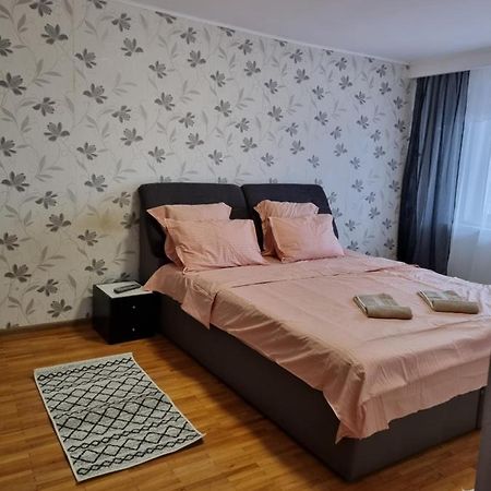 Marya'S Lägenhet Râmnicu Vâlcea Exteriör bild